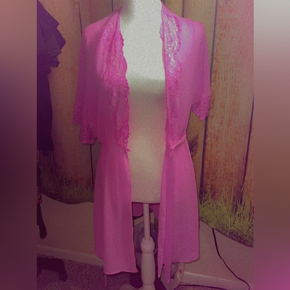 Other - Lacey pink small robe 💖